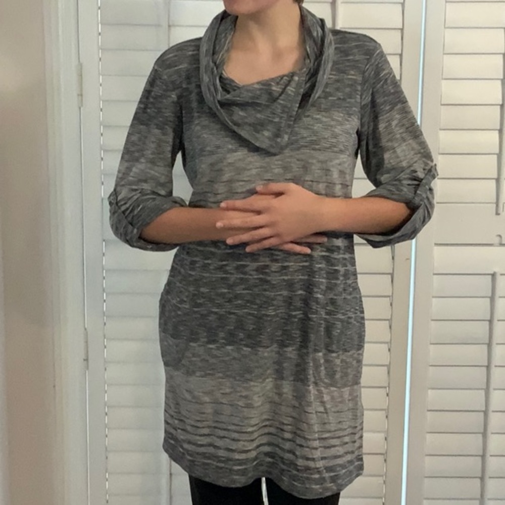 Max Studio Size Small Tunic Top - Picture 2 of 4